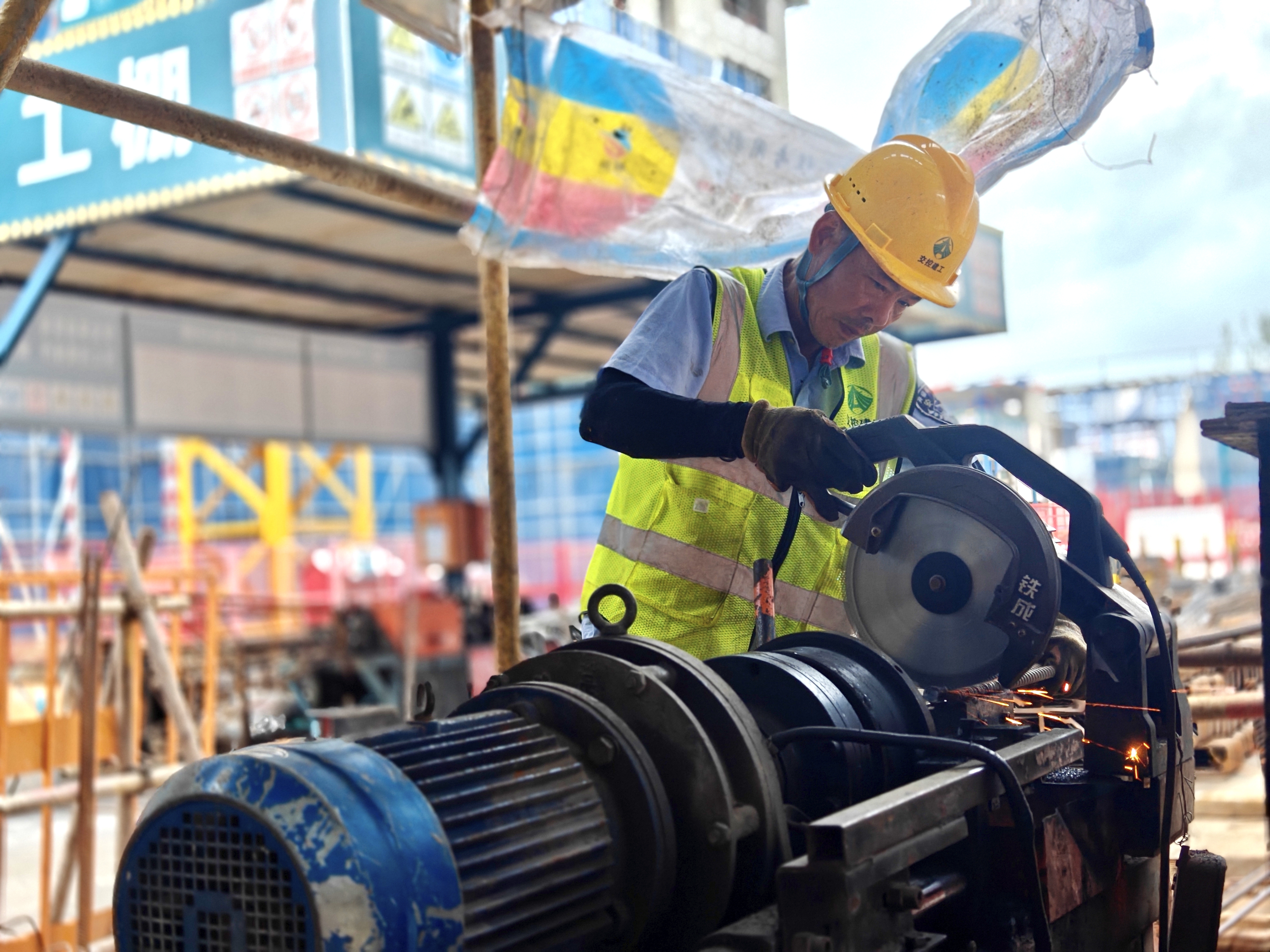 战高温,不服“暑” | 致敬高温下的拉斯维加斯9888建工人